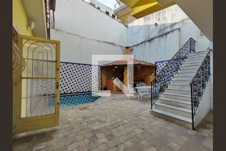 Casa à venda com 399m², 3 quartos e 2 vagas Casa à venda com 399m², 3 quartos e 2 vagasQuintal