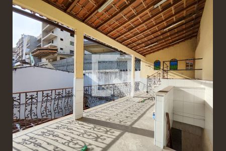 Casa à venda com 399m², 3 quartos e 2 vagas Casa à venda com 399m², 3 quartos e 2 vagasTerraço