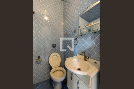 Casa à venda com 399m², 3 quartos e 2 vagas Casa à venda com 399m², 3 quartos e 2 vagasBanheiro de serviço 2