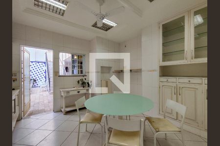 Casa à venda com 399m², 3 quartos e 2 vagas Casa à venda com 399m², 3 quartos e 2 vagasCozinha