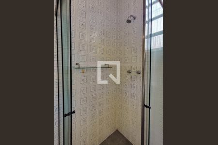 Casa à venda com 399m², 3 quartos e 2 vagas Casa à venda com 399m², 3 quartos e 2 vagasBanheiro Corredor