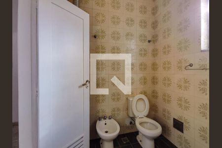 Casa à venda com 399m², 3 quartos e 2 vagas Casa à venda com 399m², 3 quartos e 2 vagasBanheiro Corredor