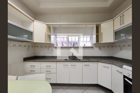 Casa à venda com 399m², 3 quartos e 2 vagas Casa à venda com 399m², 3 quartos e 2 vagasCozinha