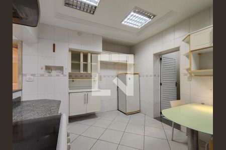 Casa à venda com 399m², 3 quartos e 2 vagas Casa à venda com 399m², 3 quartos e 2 vagasCozinha