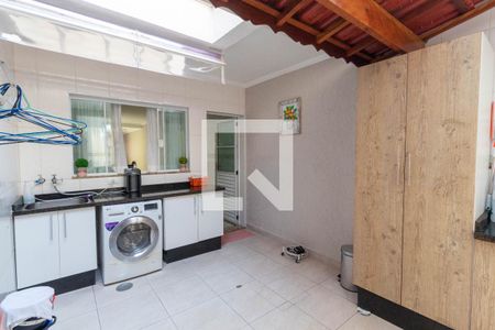 Casa à venda com 130m², 3 quartos e 2 vagas Casa à venda com 130m², 3 quartos e 2 vagasLavanderia