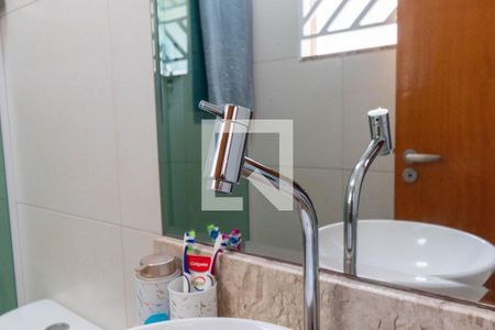 Casa à venda com 130m², 3 quartos e 2 vagas Casa à venda com 130m², 3 quartos e 2 vagasBanheiro