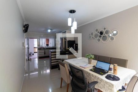 Casa à venda com 130m², 3 quartos e 2 vagas Casa à venda com 130m², 3 quartos e 2 vagasCozinha