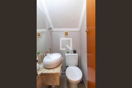 Casa à venda com 130m², 3 quartos e 2 vagas Casa à venda com 130m², 3 quartos e 2 vagasLavabo