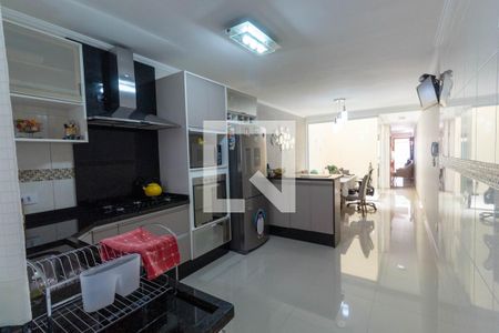 Casa à venda com 130m², 3 quartos e 2 vagas Casa à venda com 130m², 3 quartos e 2 vagasCozinha