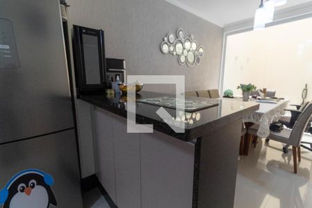 Casa à venda com 130m², 3 quartos e 2 vagas Casa à venda com 130m², 3 quartos e 2 vagasCozinha