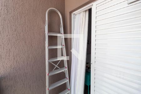 Casa à venda com 130m², 3 quartos e 2 vagas Casa à venda com 130m², 3 quartos e 2 vagasVaranda