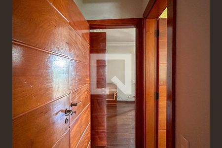 Casa à venda com 760m², 4 quartos e 5 vagasPassagem semi-suíte