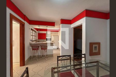 Casa à venda com 760m², 4 quartos e 5 vagasCozinha/ Sala de jantar
