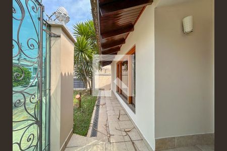 Casa à venda com 760m², 4 quartos e 5 vagasEntrada