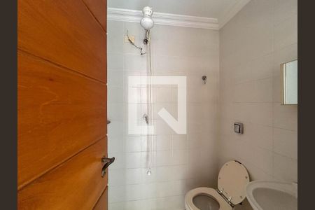 Casa à venda com 760m², 4 quartos e 5 vagasBanheiro de serviço