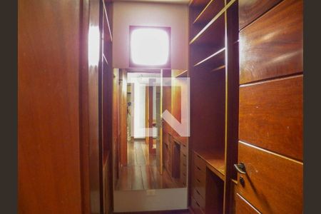 Casa à venda com 760m², 4 quartos e 5 vagasCloset da suíte 4