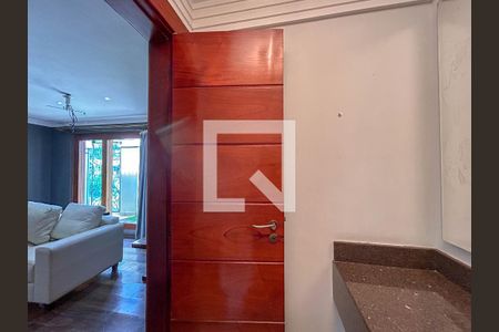 Casa à venda com 760m², 4 quartos e 5 vagasLavabo 1