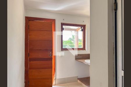 Casa à venda com 760m², 4 quartos e 5 vagasBanheiro externo - Piscina
