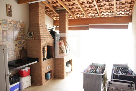 Casa à venda com 160m², 3 quartos e 3 vagasChurrasqueira