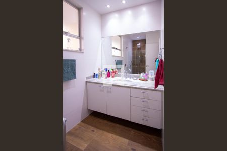 Apartamento à venda com 85m², 2 quartos e sem vagaBanheiro