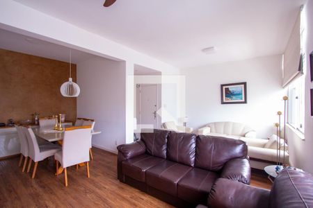 Apartamento à venda com 85m², 2 quartos e sem vagaSala