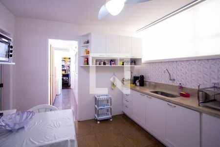 Apartamento à venda com 85m², 2 quartos e sem vagaCozinha