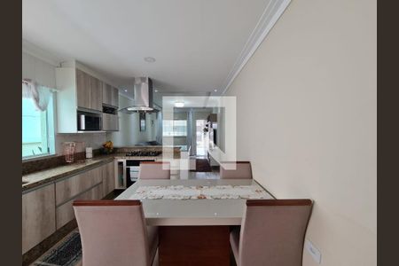 Casa para alugar com 82m², 2 quartos e 2 vagasCozinha