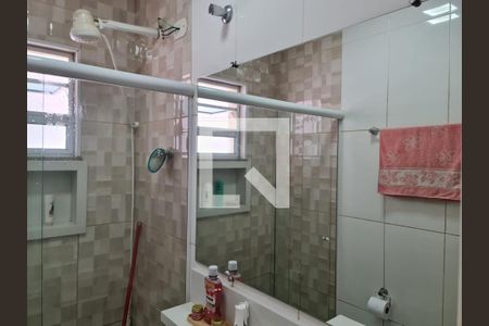 Casa para alugar com 82m², 2 quartos e 2 vagasBanheiro Social