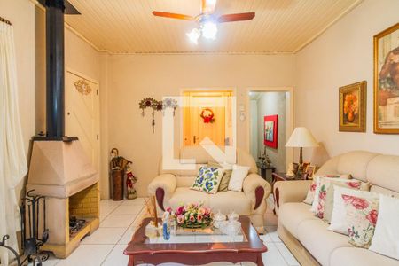 Sala de casa à venda com 4 quartos, 430m² em Nonoai, Porto Alegre