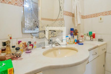 Casa à venda com 430m², 4 quartos e 1 vagaBanheiro da Suíte