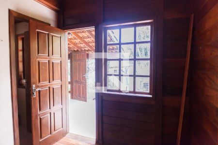 Casa de condomínio à venda com 2000m², 3 quartos e 5 vagasQuarto de Serviço