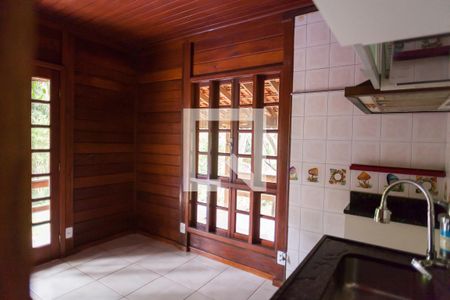Casa de condomínio à venda com 2000m², 3 quartos e 5 vagasCozinha
