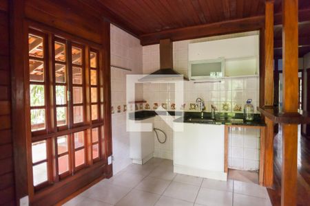 Casa de condomínio à venda com 2000m², 3 quartos e 5 vagasCozinha