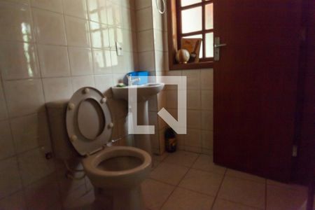 Casa de condomínio à venda com 2000m², 3 quartos e 5 vagasBanheiro de serviço