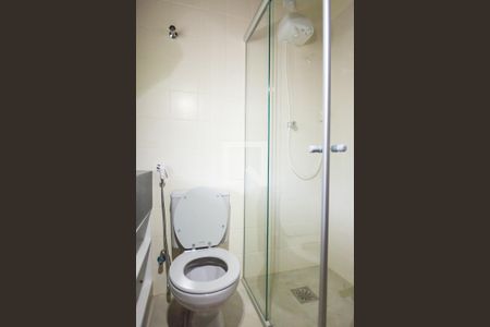 Casa de condomínio à venda com 2000m², 3 quartos e 5 vagasBanheiro Social