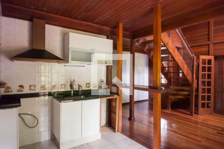 Casa de condomínio à venda com 2000m², 3 quartos e 5 vagasCozinha