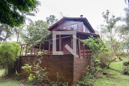 Casa de condomínio à venda com 2000m², 3 quartos e 5 vagasQuintal