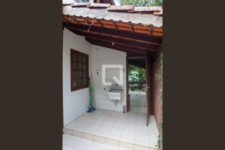 Casa de condomínio à venda com 2000m², 3 quartos e 5 vagasÁrea de Serviço