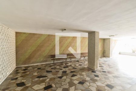 Apartamento à venda com 77m², 2 quartos e 2 vagasÁrea comum de acesso