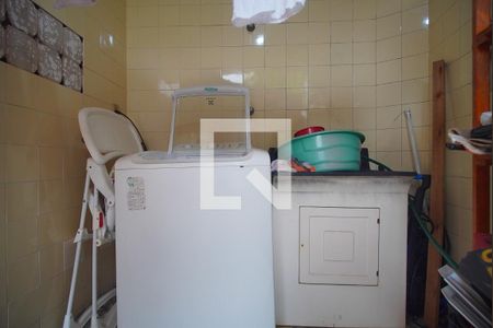 Casa à venda com 213m², 3 quartos e 1 vaga Casa à venda com 213m², 3 quartos e 1 vagaÁrea de Serviço