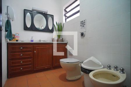 Casa à venda com 213m², 3 quartos e 1 vaga Casa à venda com 213m², 3 quartos e 1 vagaBanheiro