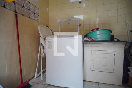 Casa à venda com 213m², 3 quartos e 1 vaga Casa à venda com 213m², 3 quartos e 1 vagaÁrea de Serviço