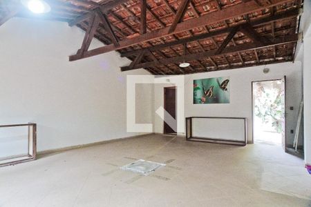 Casa à venda com 600m², 6 quartos e 1 vagaÁrea comum