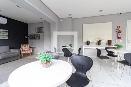 Apartamento para alugar com 31m², 1 quarto e sem vaga Apartamento para alugar com 31m², 1 quarto e sem vagaÁrea comum - Salão de Festas
