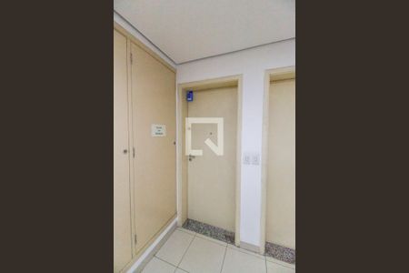 Casa de condomínio à venda com 60m², 2 quartos e 2 vagasEntrada