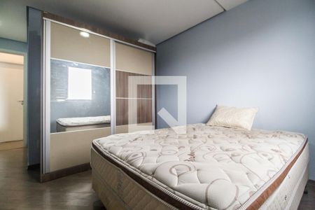 Casa de condomínio à venda com 60m², 2 quartos e 2 vagasSuíte