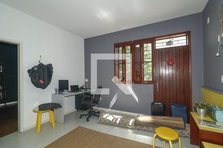 Quarto Suíte de casa à venda com 3 quartos, 459m² em Três Figueiras, Porto Alegre