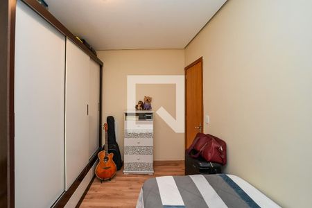 Casa de condomínio à venda com 191m², 3 quartos e 2 vagasQuarto 2