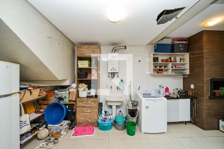 Casa de condomínio à venda com 191m², 3 quartos e 2 vagasÁrea de serviço