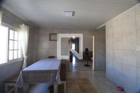 Sala 1 de casa à venda com 4 quartos, 200m² em Harmonia, Canoas